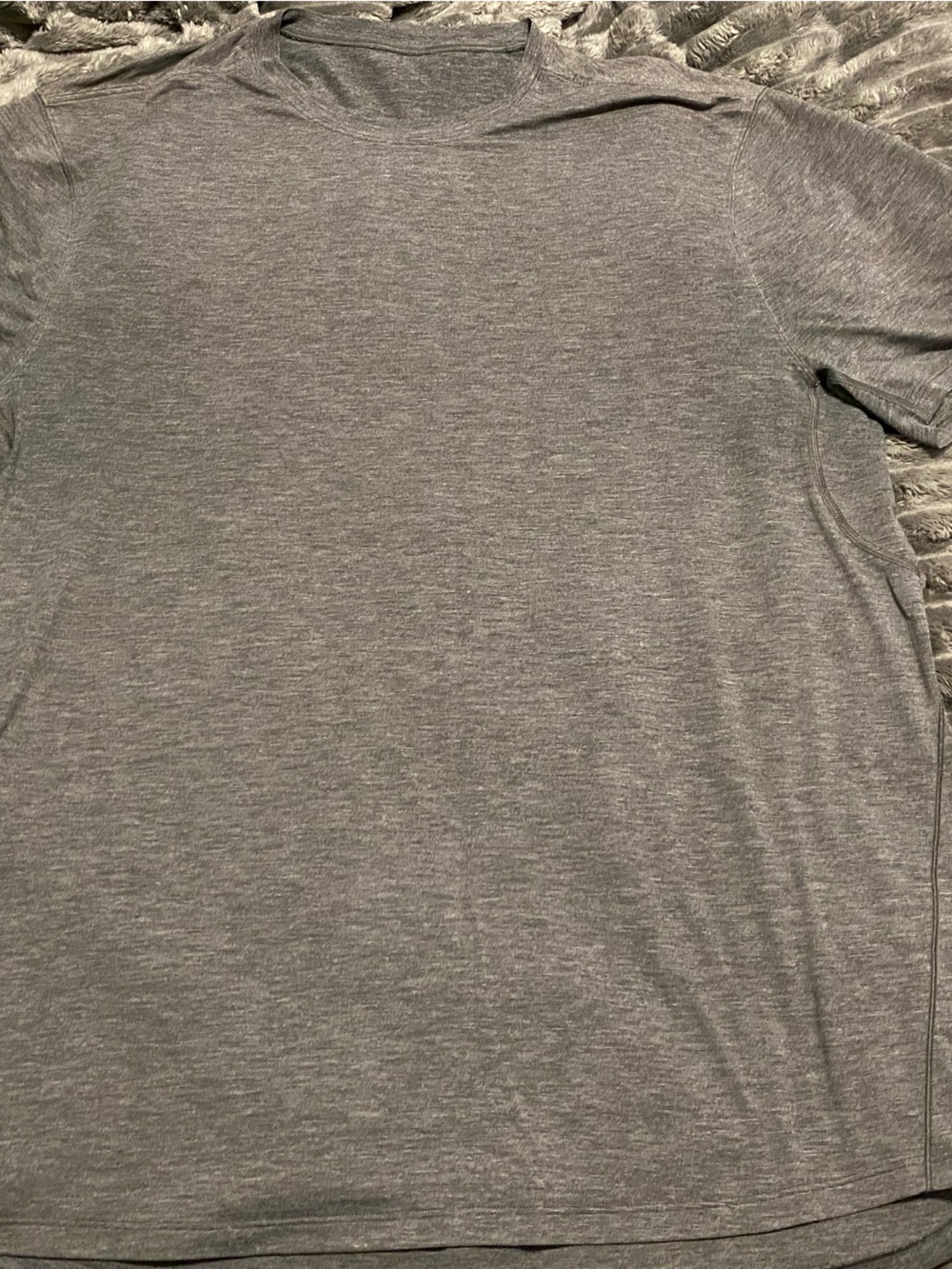 Lululemon Men’s Heather Gray Short-Sleeve Crew Neck Tee